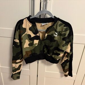 Puma crop half zip up.